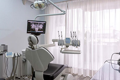 Οδοντιατρική κλινική Γλυφάδας εργαστήριο